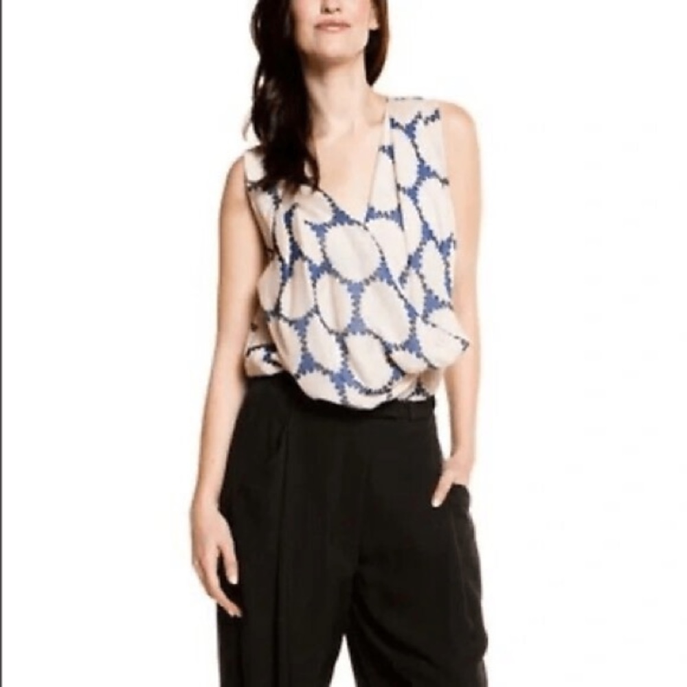 Diane Von Furstenberg Cream and Blue Blouse 100% silk size 2